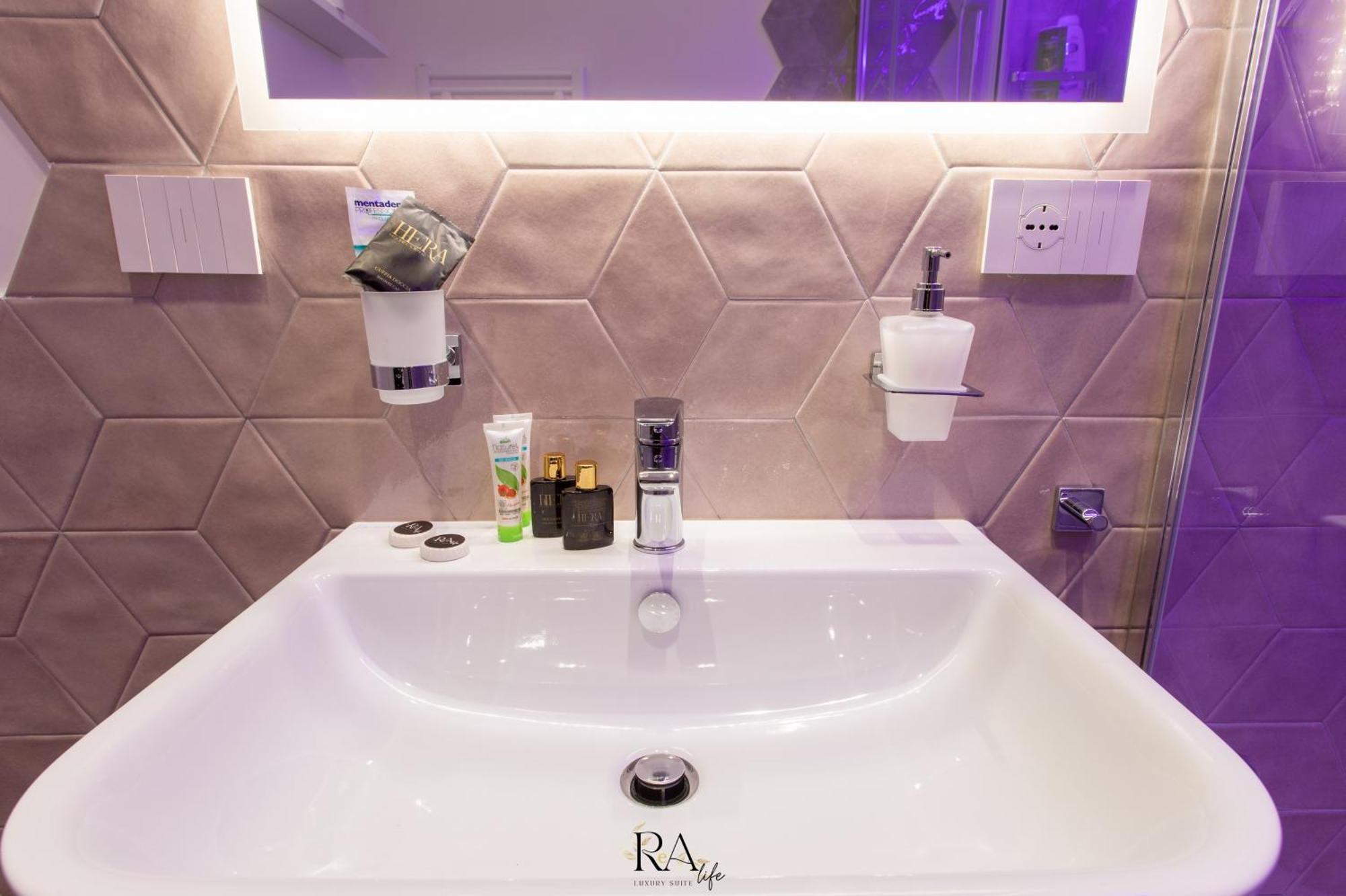 Rea Life Luxury Suite Кава-де'-Тіррені Екстер'єр фото